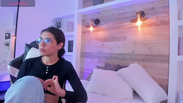 Chat +18 de desireee_ ao vivo