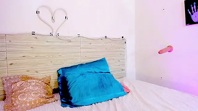 Chat +18 de lilahSweet ao vivo