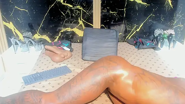 NahomyOwen লাইভ XXX চ্যাট