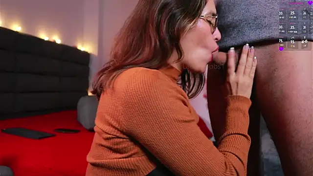 Show modela kathieandpovcock1 na web-kameri