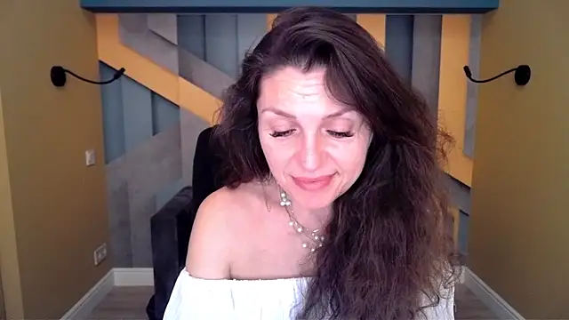 EllaLong Adlı Modelin Canlı XXX Sohbeti