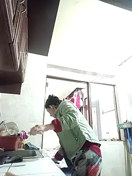 Tiff_Dirty69 élő XXX-chatje