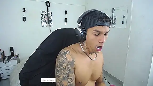 Leonard_Price – Live XXX-chat