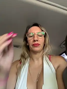 Gatitacarlita Chat XXX live