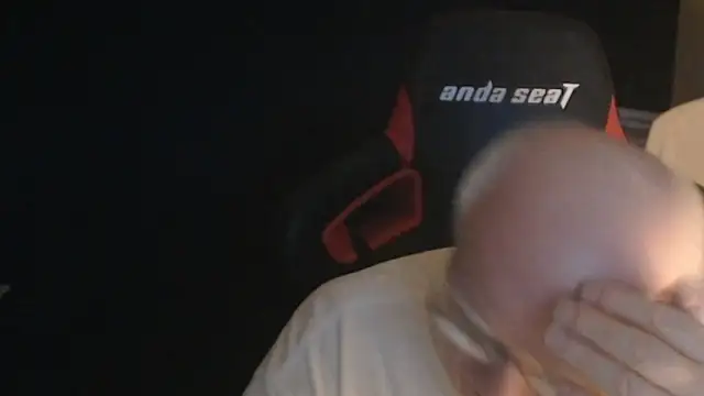 lonely_peter Show Webcam