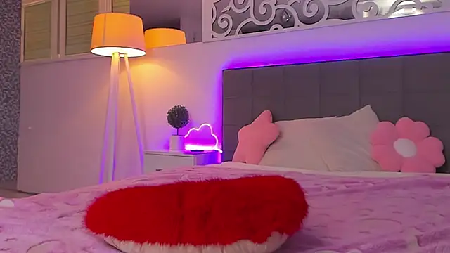 Chat XXX en directo de LuisaClover