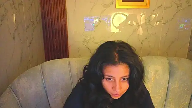 serabella_s Adlı Modelin Canlı XXX Sohbeti