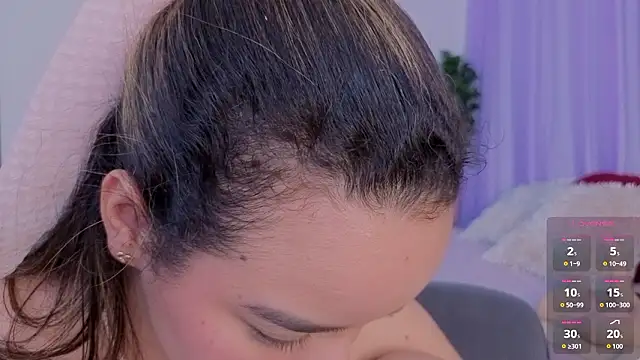 แชท XXX สดของ emilyrouxe