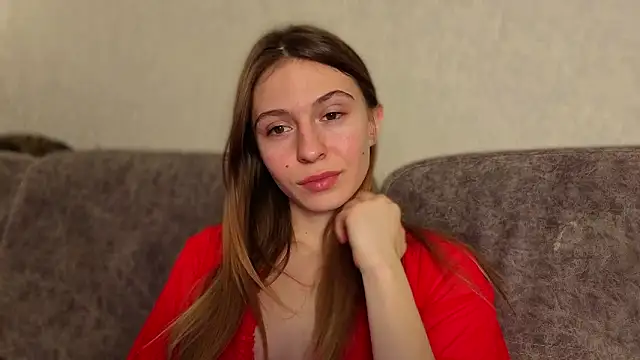 LovelyKatea Adlı Modelin Canlı XXX Sohbeti