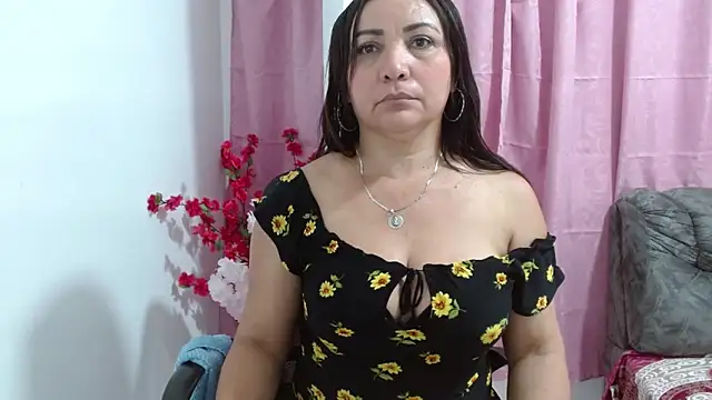 Rebecca_Milf's Live XXX Chat