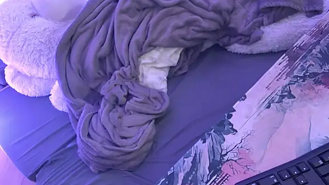 Chat +18 de CeriseLapine ao vivo