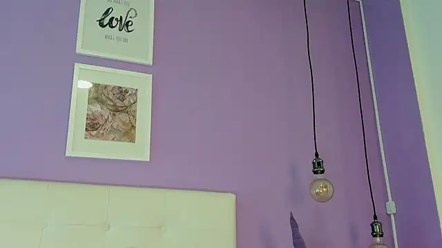 Chat XXX en directo de Charlotte11-11