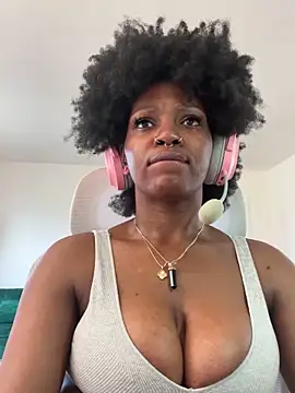 Chat XXX en directo de mochamimi