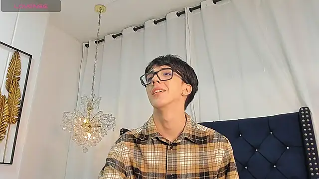 Chat +18 de AerumChae ao vivo