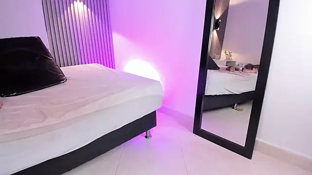 Zafiiraa – Naživo XXX chat