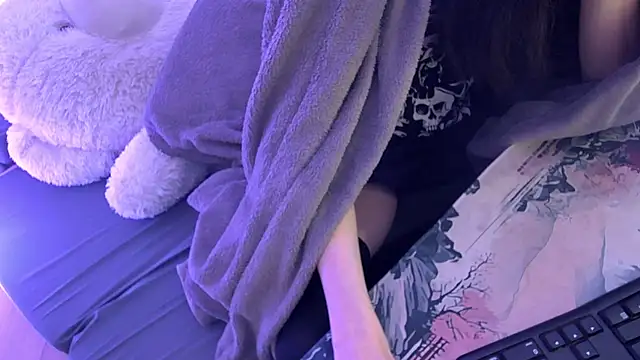 CeriseLapine live XXX chat