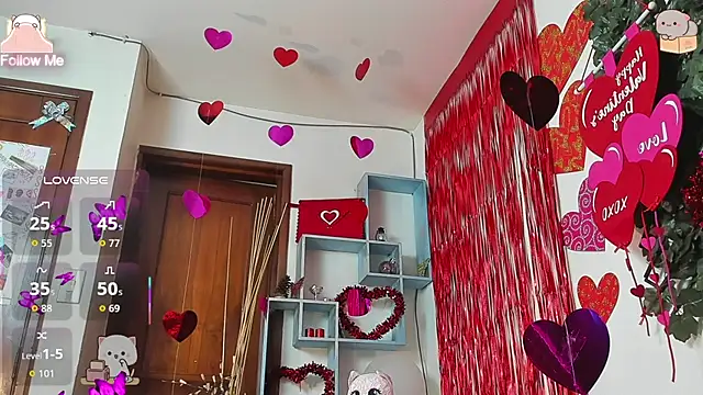 DestinyHills: онлайн-секс-чат