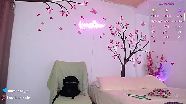 Karolina_1 即時 XXX 聊天