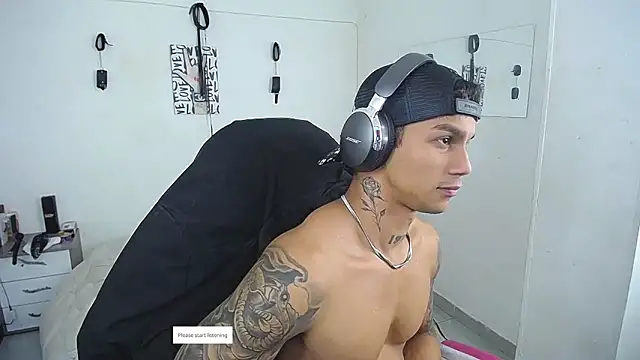 Leonard_Price's Live XXX Chat