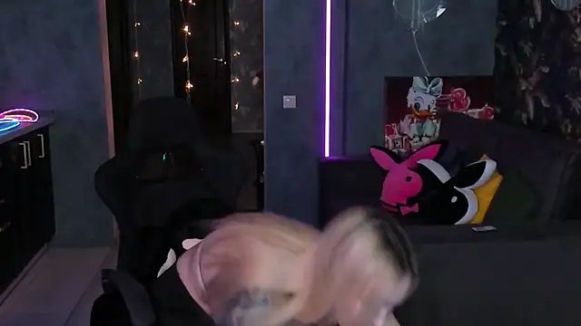 دردشة Blckmirrorr الجنسية المباشرة