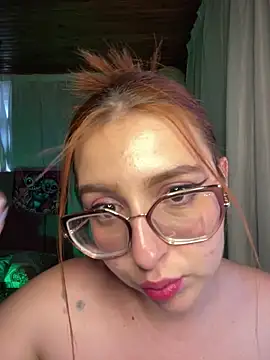 CoraVibes: онл айн-секс-чат