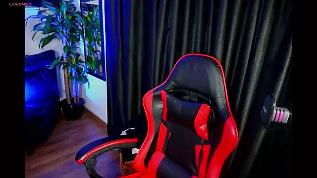 Онлайн чат XXX _sharlotte777