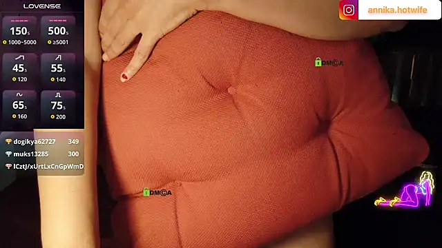 CharmingTania Webcam Show