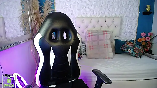 Chat +18 de NathaliaSweet_11 ao vivo