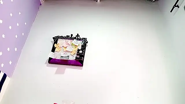 PetiteIvoryQueen19 – Naživo XXX chat