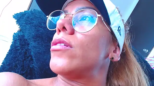 sexymusclegoddessのライブXXXチャット