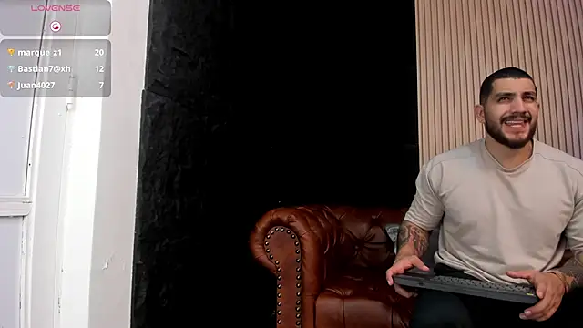 KyleNorth_: вебкам-шоу