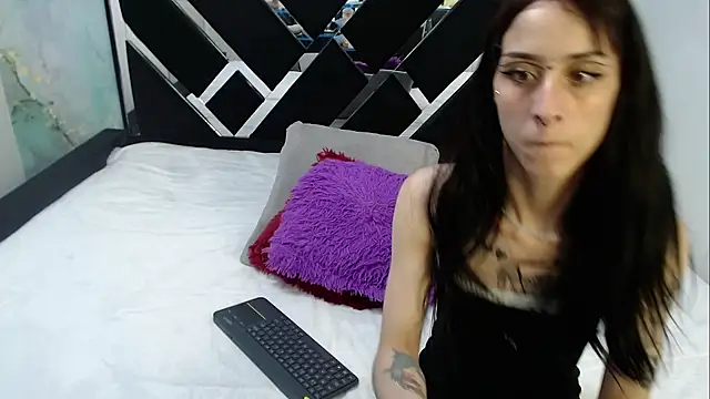 Revelgirl19's Live XXX Chat