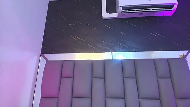 Chat XXX en directo de _MiaBrown_