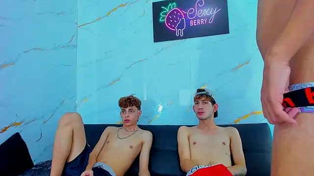 Spicy_guys' Webcam Show