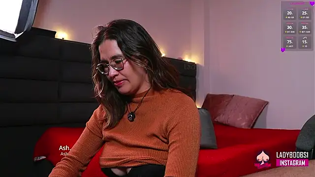 Živý XXX chat kathieandpovcock1