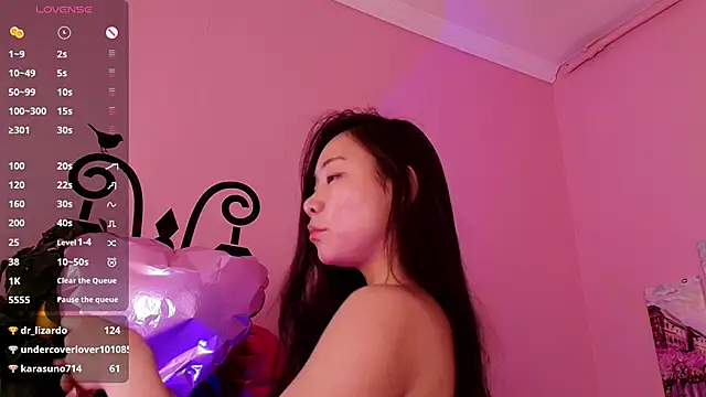 Chat +18 de Inari_Okami_ ao vivo