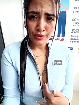 MAYE__13: онлайн-секс-чат