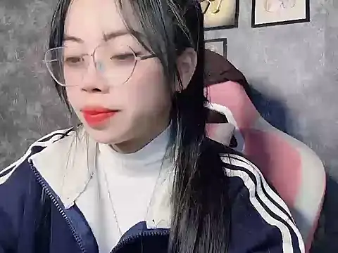 Chat +18 de Suki_99 ao vivo