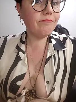 EllaLove2277 লাইভ XXX চ্যাট