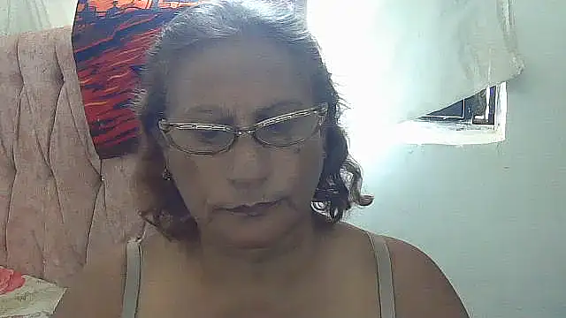 charrysexy1 Adlı Modelin Canlı XXX Sohbeti