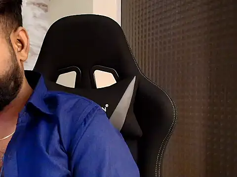 Jenni11Live élő XXX-chatje