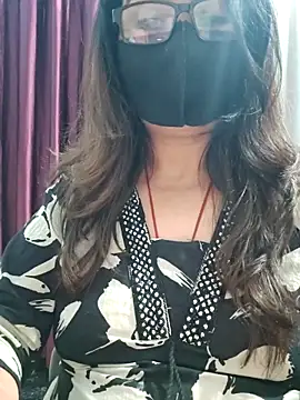 Aishwaryaa_69 Live XXX Chat