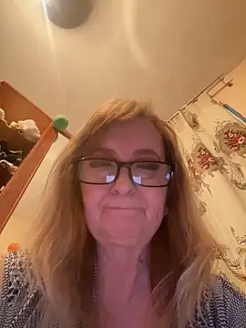 Irina2909@xh Chat XXX in diretta