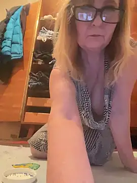 Irina2909@xh Live XXX Chat