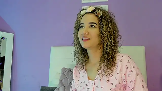 Charlotte11-11 Adlı Modelin Canlı XXX Sohbeti