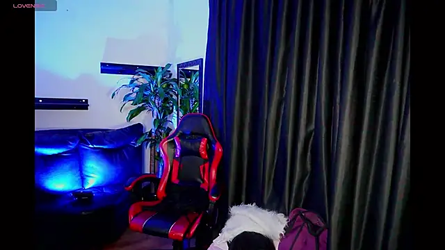 Chatroom XXX en direct de _sharlotte777