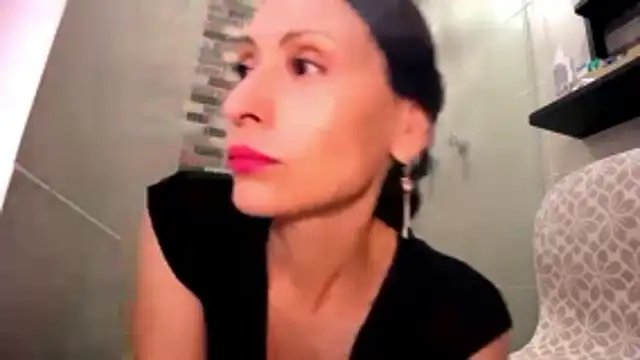 AliceRossi Adlı Modelin Canlı XXX Sohbeti