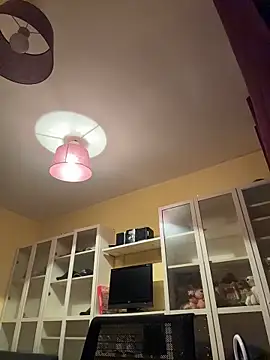 Carlita_cuteのライブXXXチャット