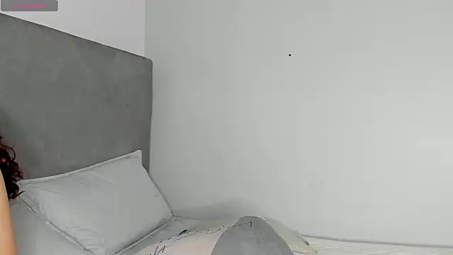 دردشة KIMAPRIL الجنسية المباشرة