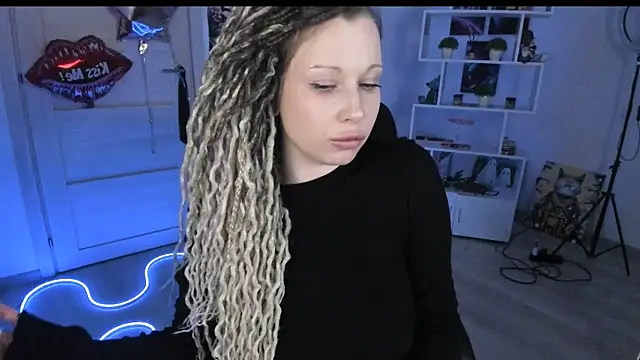 HoneySallyMoore live XXX chat